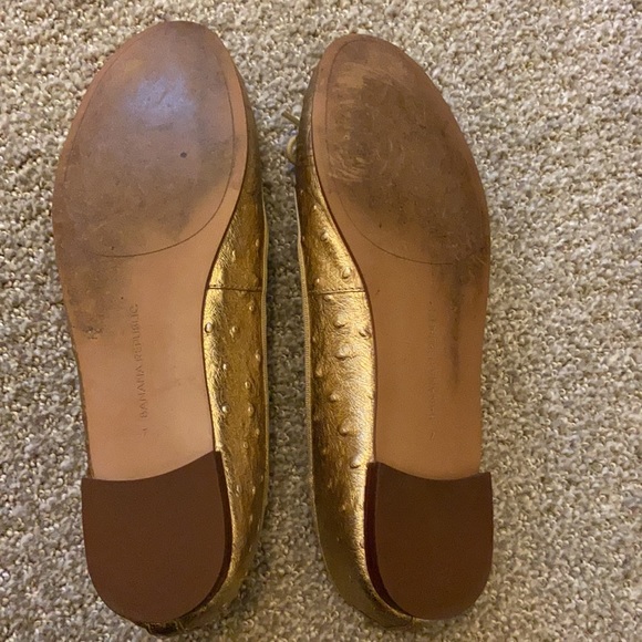 EUC worn once Banana Republic ballet flats gold - Picture 3 of 7